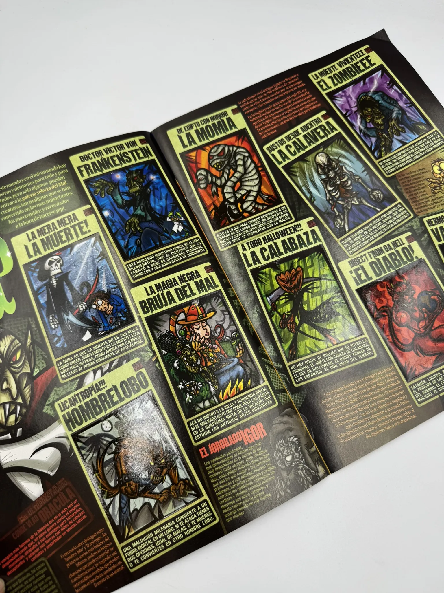 Mostros - Una Coleccion Abominable