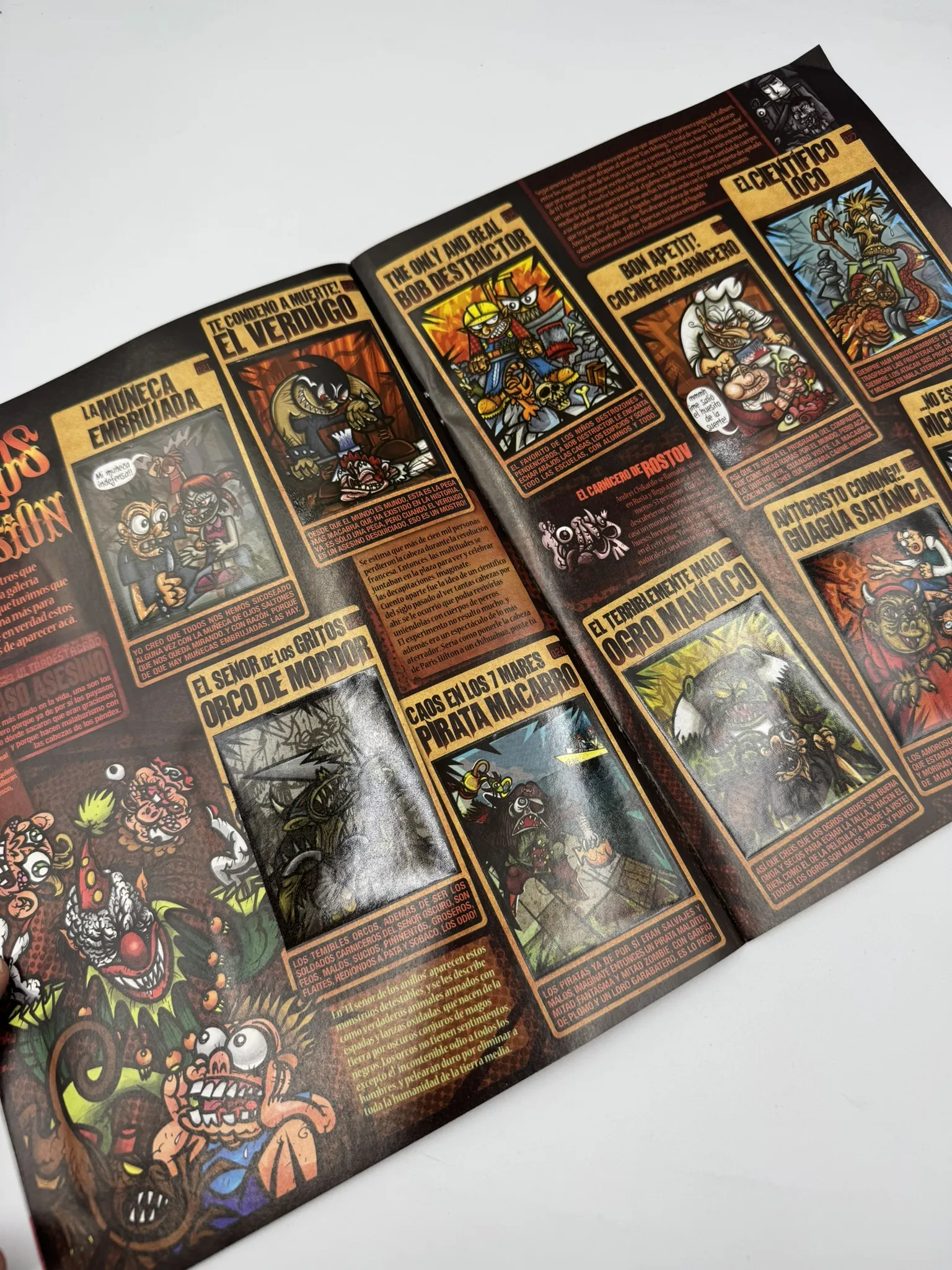 Mostros - Una Coleccion Abominable