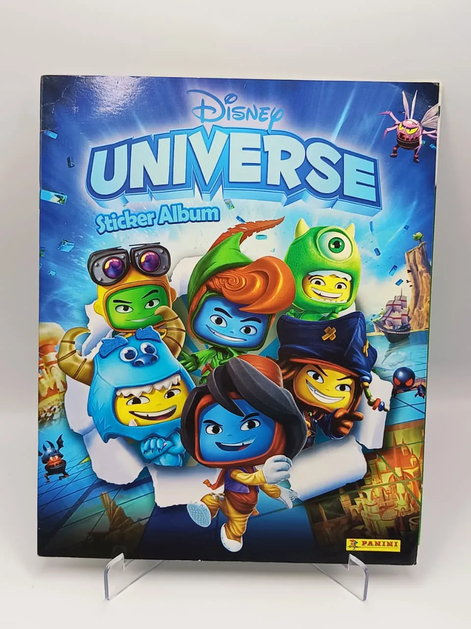 Disney Universe - Album Incompleto Pegado (98 y 99%) - Panini (2011)