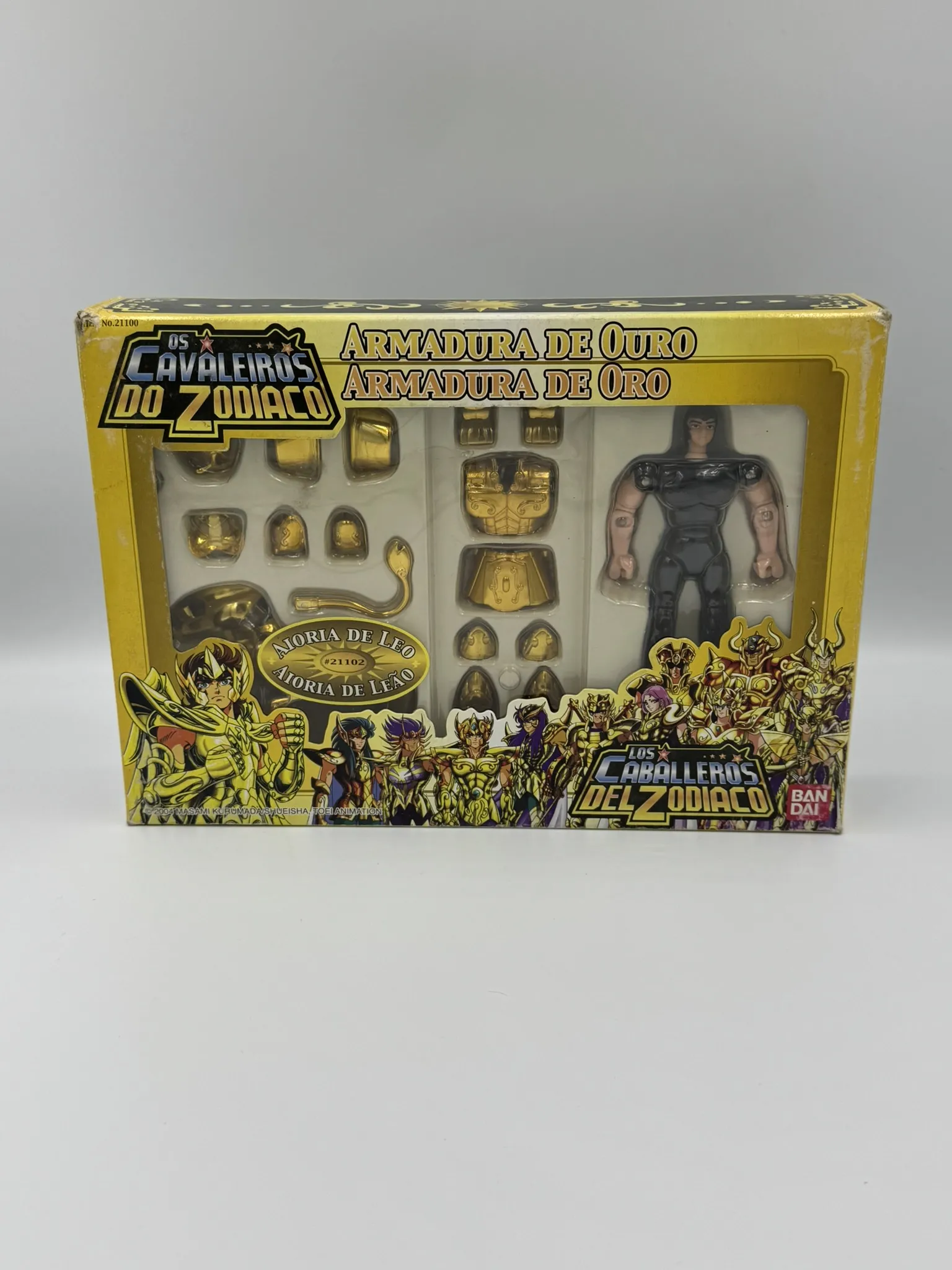 Figura Los Caballeros del Zodiaco - Armadura de Oro - Leo