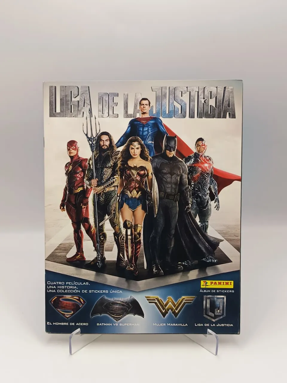 Liga de la Justicia - Album Incompleto Pegado (83 y 99%) - Panini (2017)