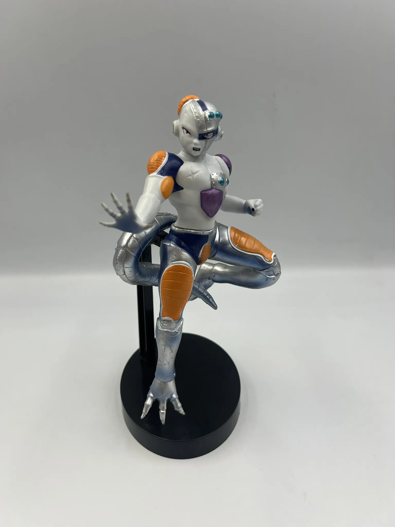 Figura Mecha Freezer